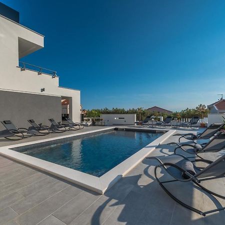 Villa Magnifica Apartments With Pool Novalja Exterior foto